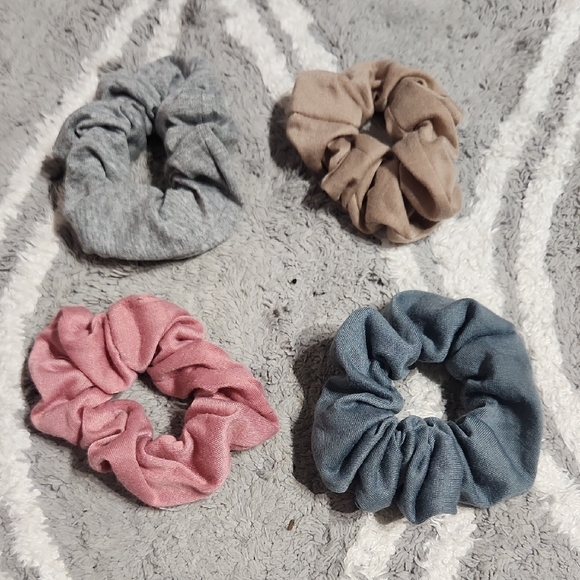 Assorted Color Scrunchie Set - Picture 3 of 5